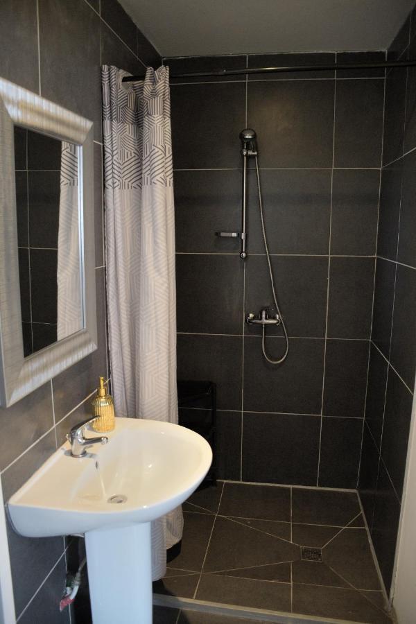 Domus Lemaitre 1 Bouchain - Parking - Wifi Tv - 2 Chambres - Proche Gare Et Commerces Lieu-Saint-Amand Exterior foto